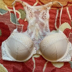Victoria’s Secret Cream Lace Racer Back Bra, 34C